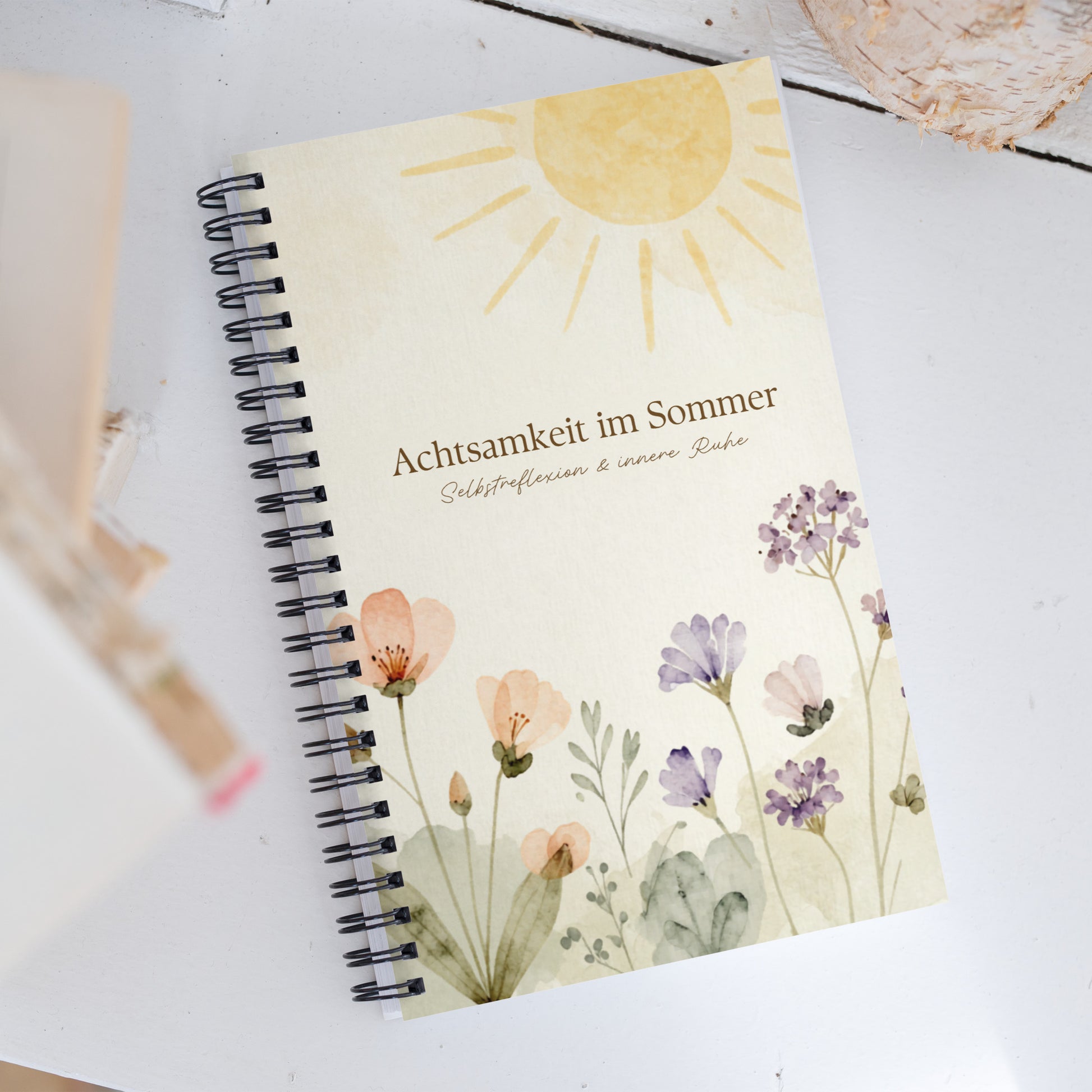 Spiralnotizbuch A5 „Achtsamkeit im Sommer" mit Softtouch-Einband und Dotted-Punktraster – Frontansicht.